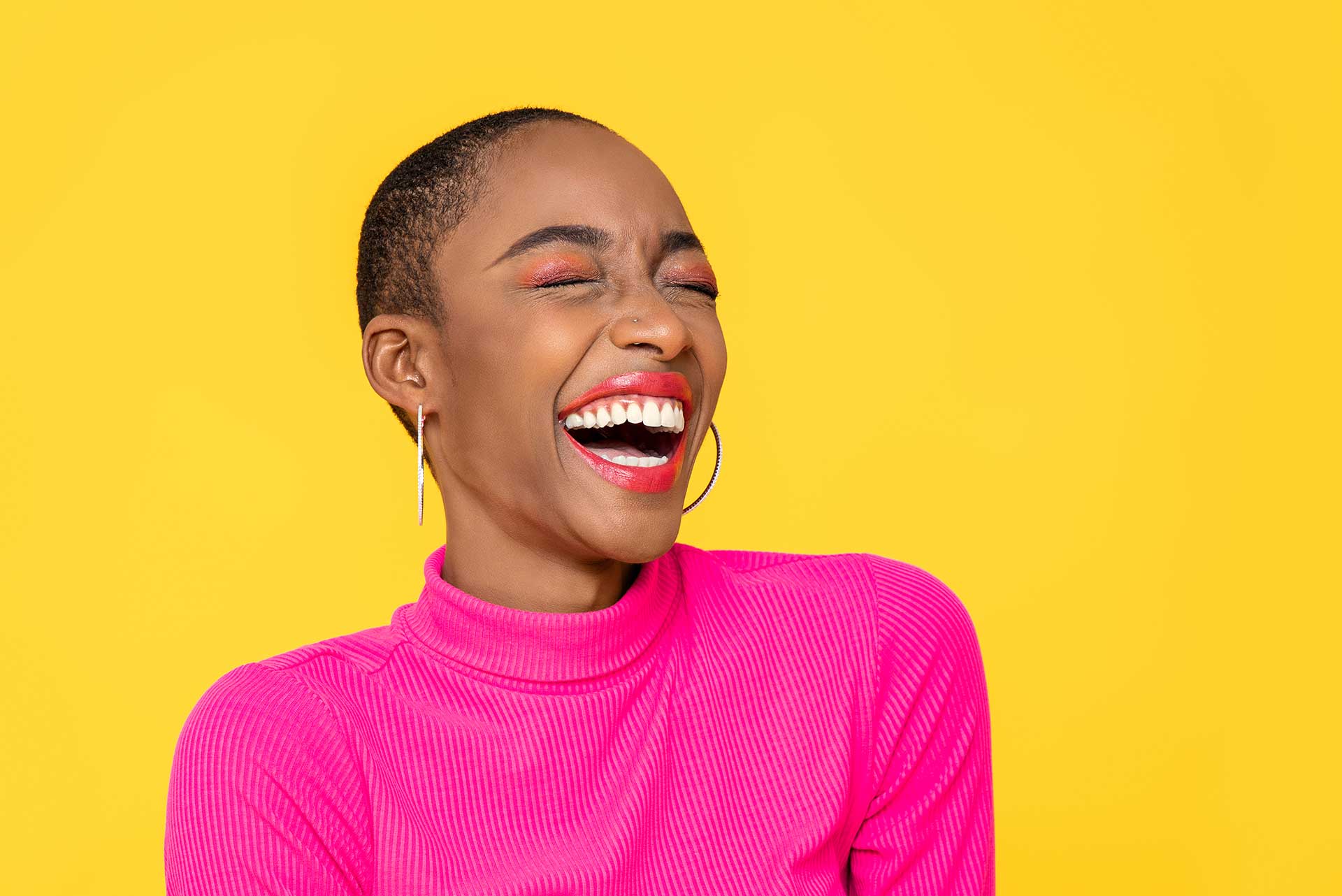 Microneedling und Radiofrequenz Microneedling Behandlung in Wien – regenerieren Sie Ihre Haut von innen heraus. Poren verkleinern