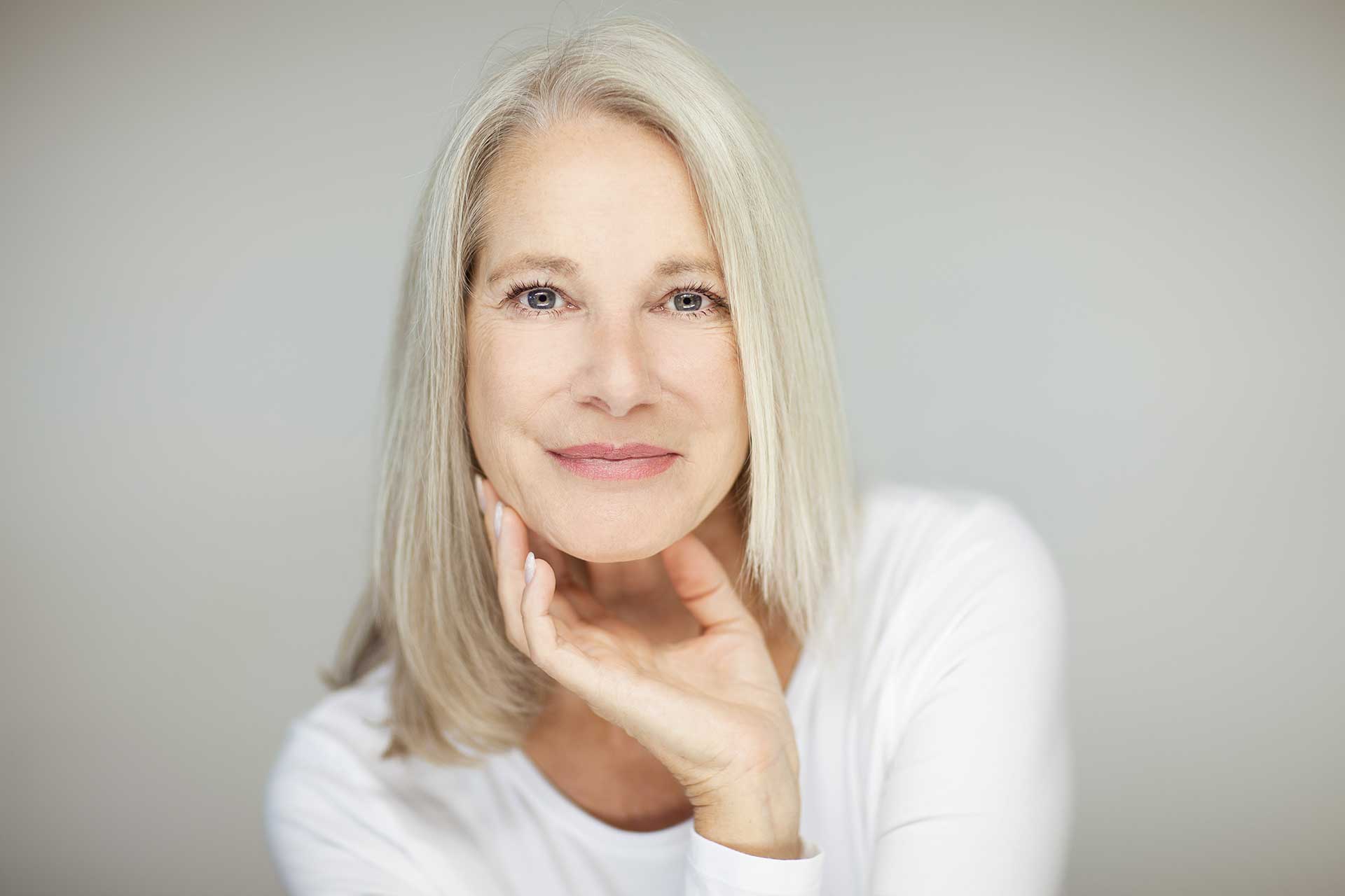 Microneedling und Radiofrequenz Microneedling Behandlung in Wien – regenerieren Sie Ihre Haut von innen heraus. Augenringe Behandeln